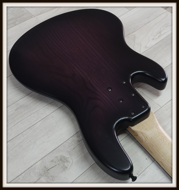 Sandberg California II TT5 passiv Fretless, Open Pore Violetburst